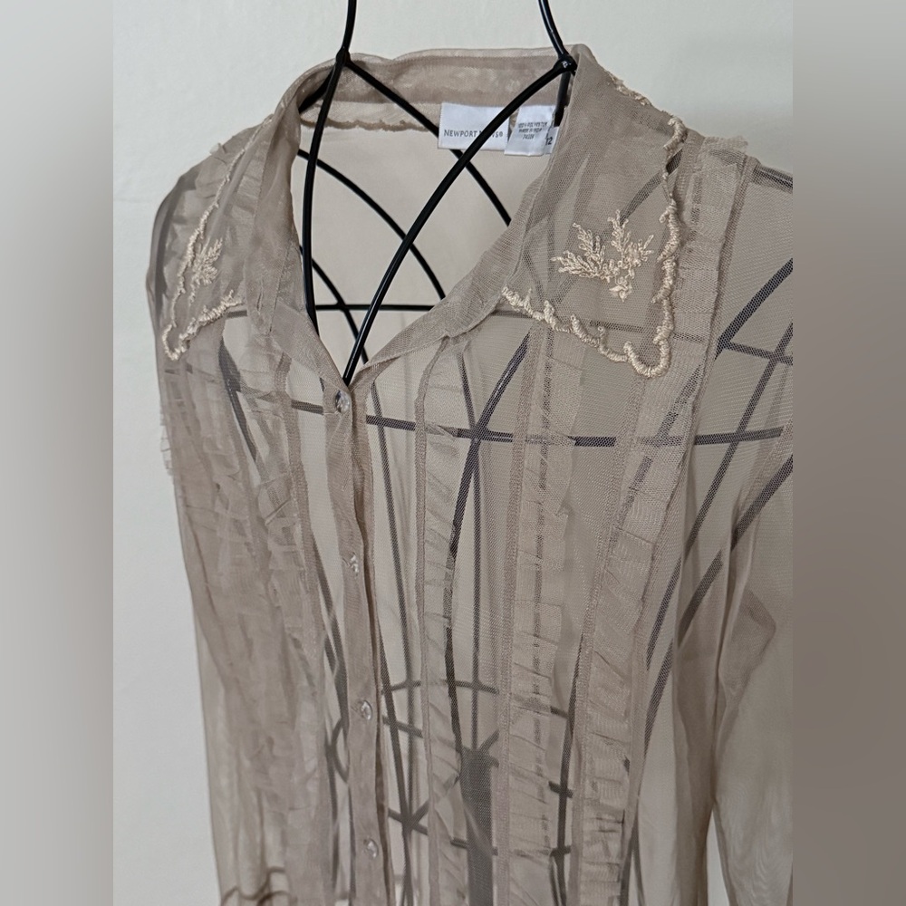 TrueVintage Newport News 90s Mesh Embroidered Bell Sleeve Button-up